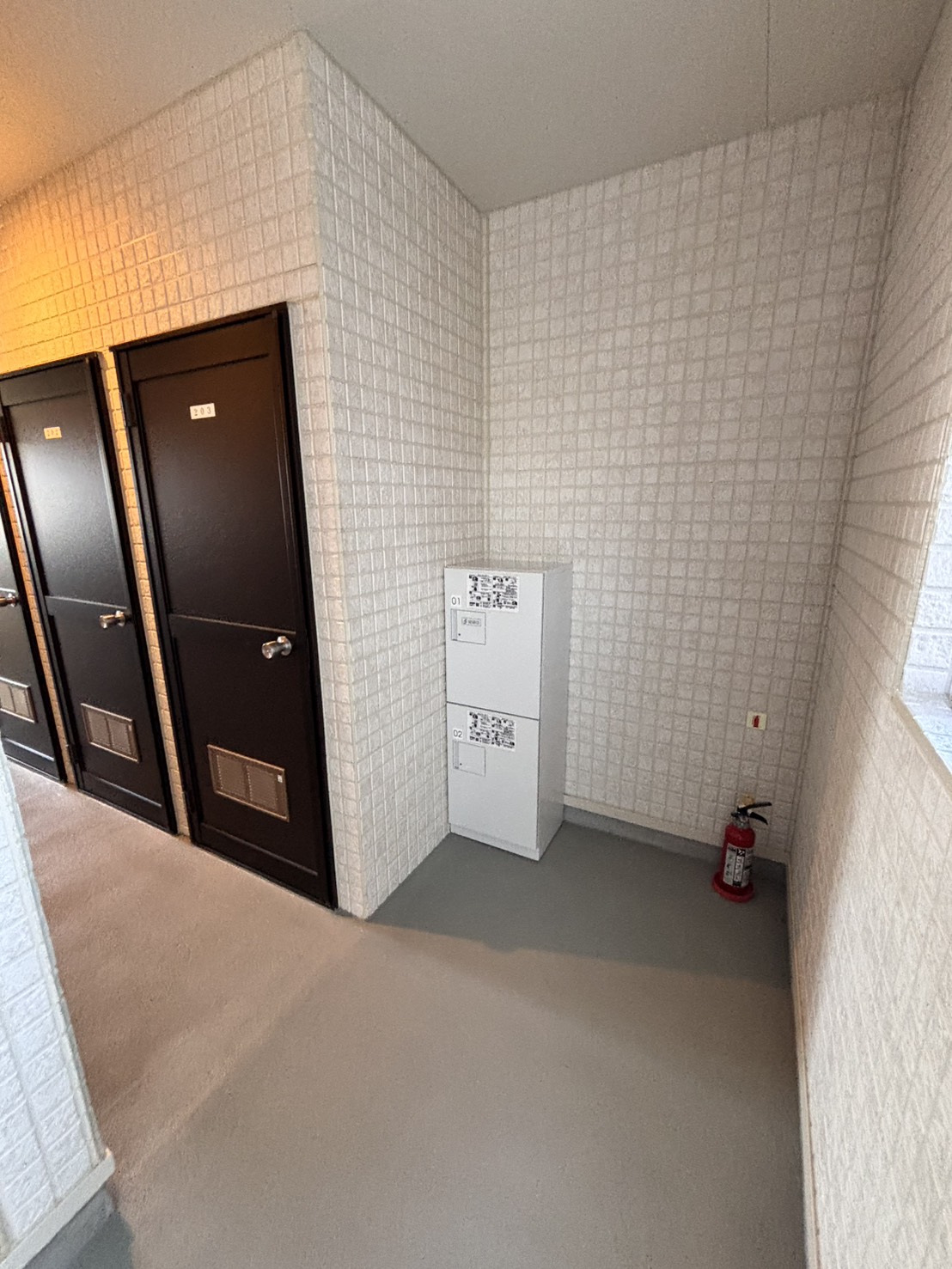 イーストアベニュー 