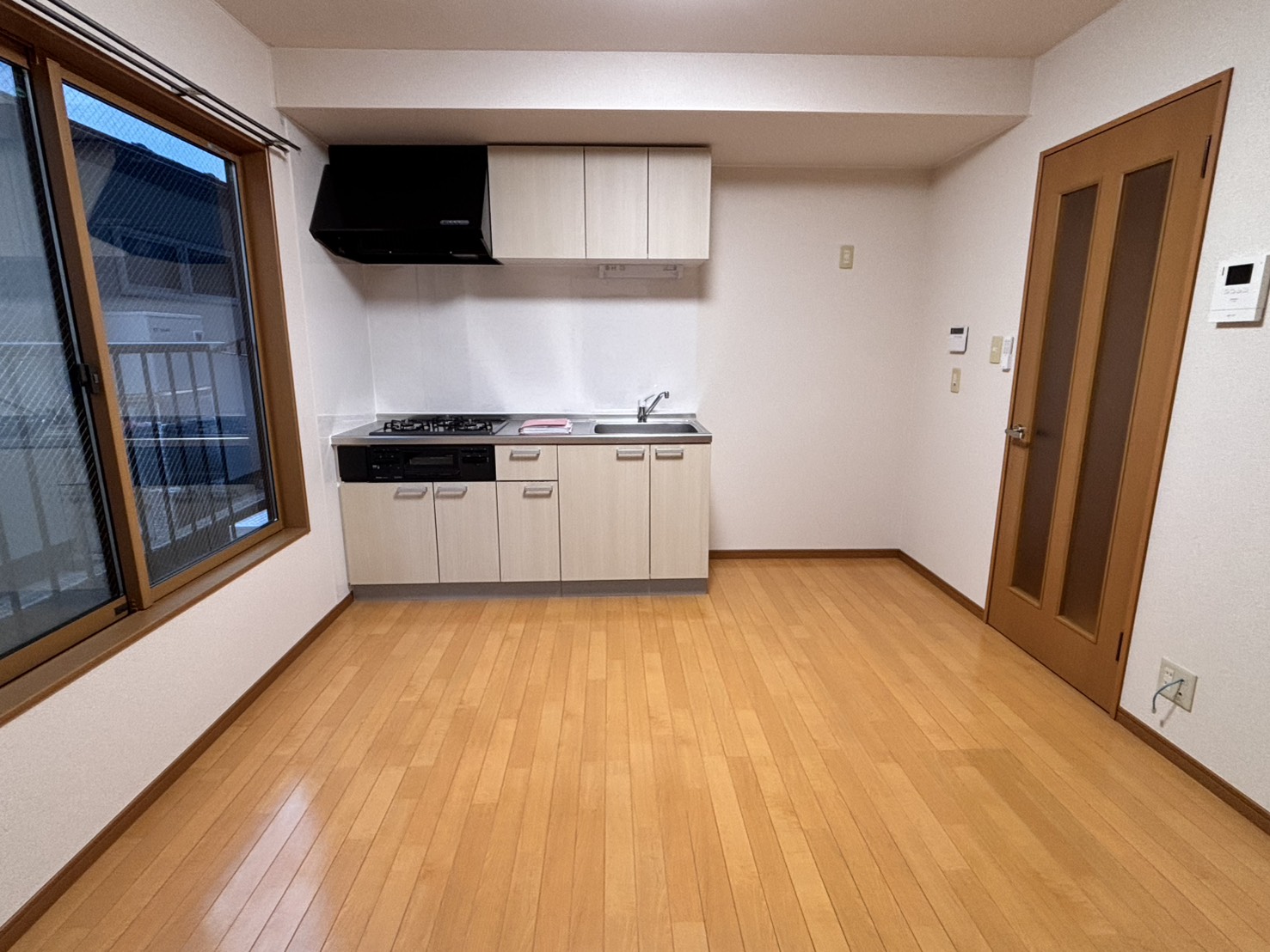 イーストアベニュー 